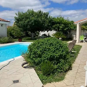 studio-roquettes.midi-pyreneeshotels.com/